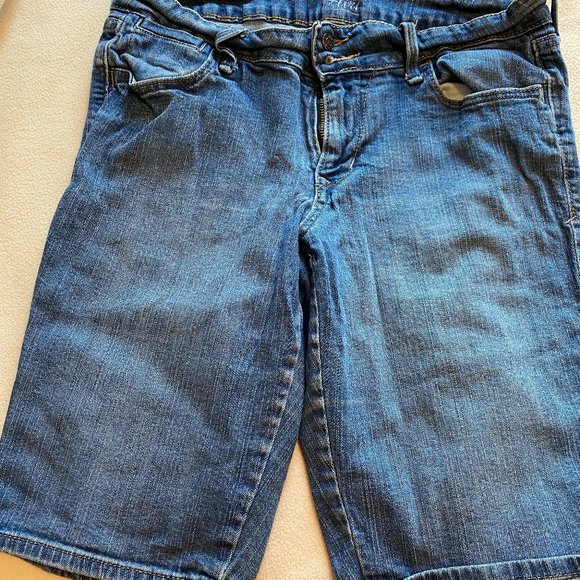 Old Navy Flirt Denim Shorts - Picture 1 of 5